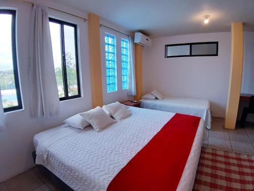 Hostal El Bamb� Galapagos Inn
