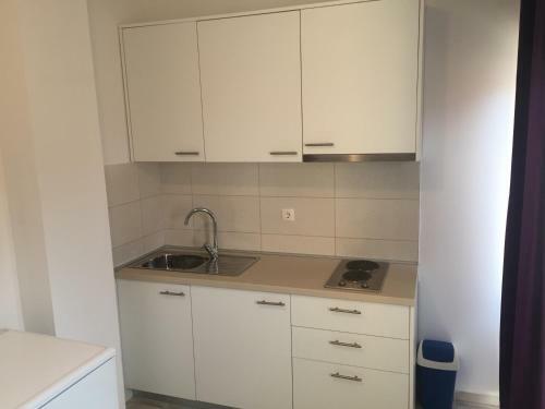 Apartments Mladenka 20m From Marina!