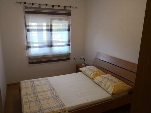 Apartments Mladenka 20m From Marina!