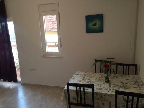 Apartments Mladenka 20m From Marina!