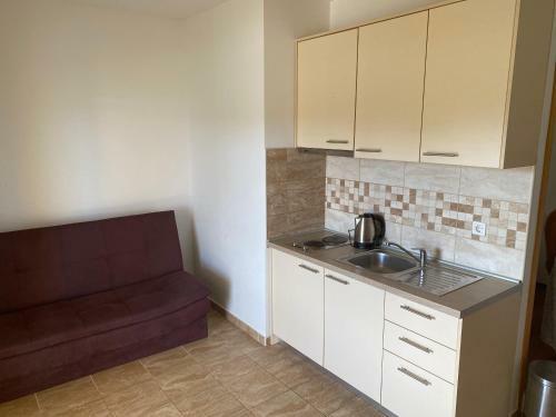 Apartments Mladenka 20m From Marina!