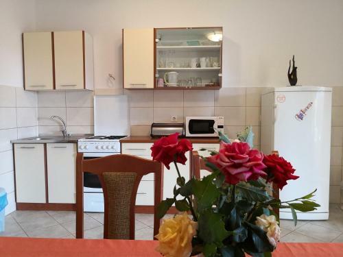 Apartments Mladenka 20m From Marina!