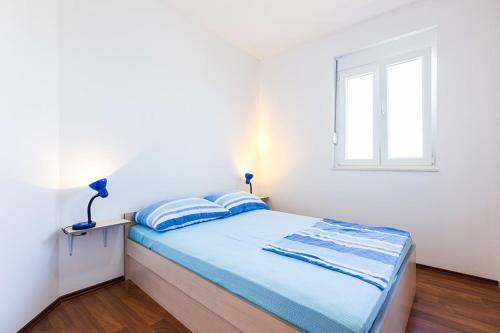 Apartments Mladenka 20m From Marina!