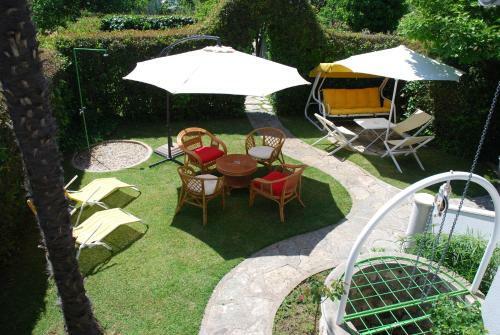 Hostal Guesthouse Ema