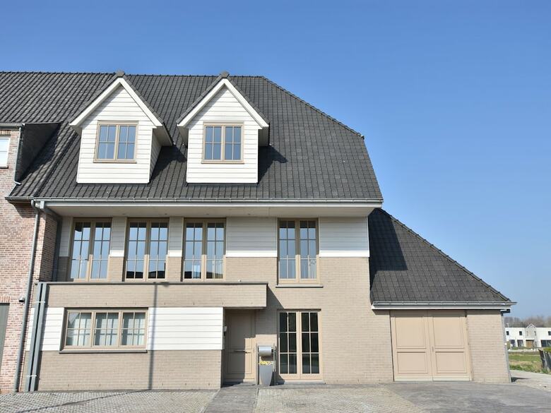 Spacious Holiday Home In Middelkerke With Jacuzzi