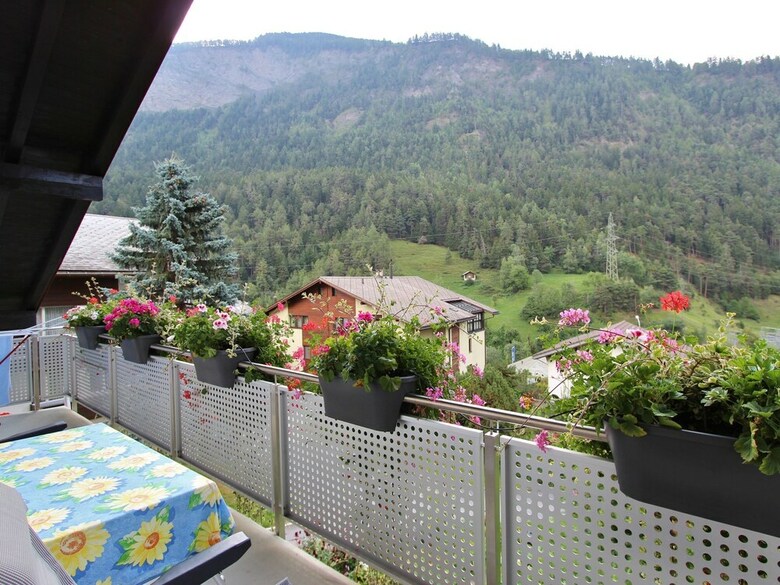 Spacious Apartment In M�rel With Garden