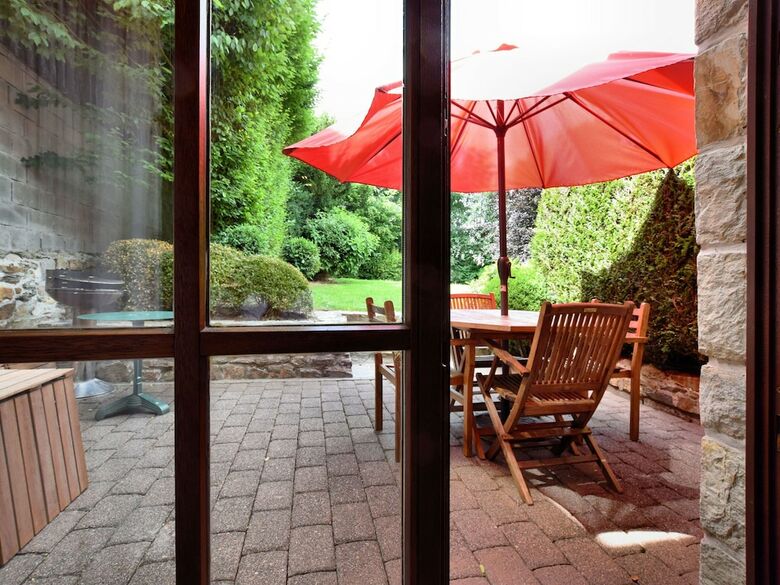 Lovely Cottage In Petites Tailles With Terrace