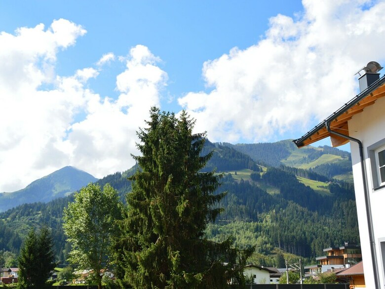 Modern Apartment With Balcony In Tyrol