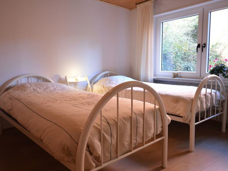 Comfy Holiday Home In Veldenz With Parking