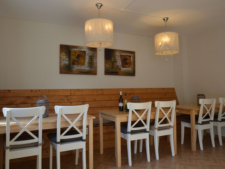 Comfy Holiday Home In Veldenz With Parking