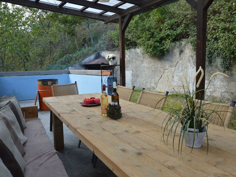 Comfy Holiday Home In Veldenz With Parking