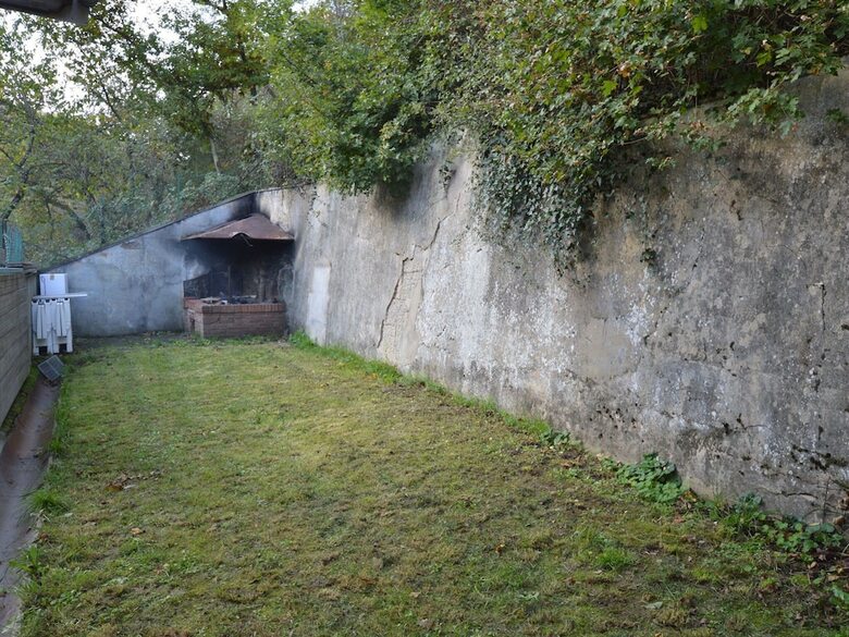 Comfy Holiday Home In Veldenz With Parking