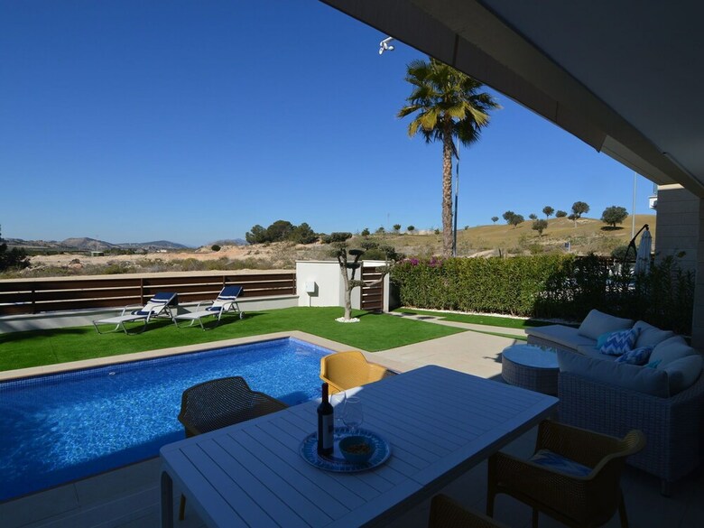 Luxurious Villa With Private Swimming Pool In Orihuela