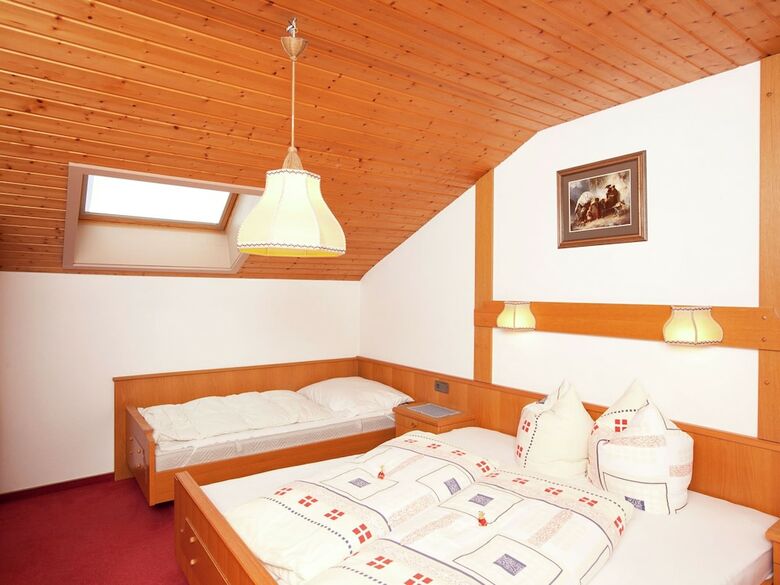 Quaint Apartment In L�ngenfeld With Parking