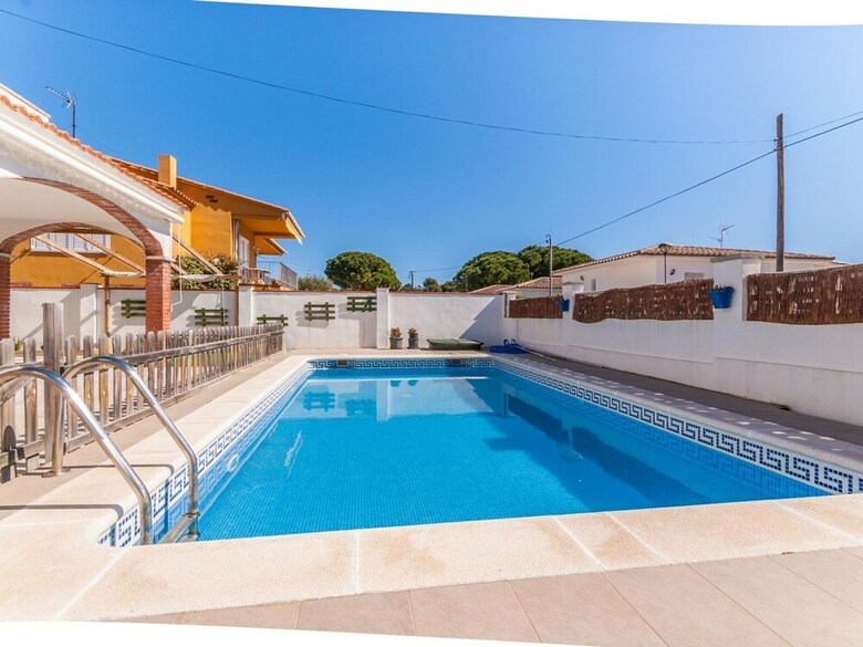 Holiday Home In L'escala With Private Swimming Pool