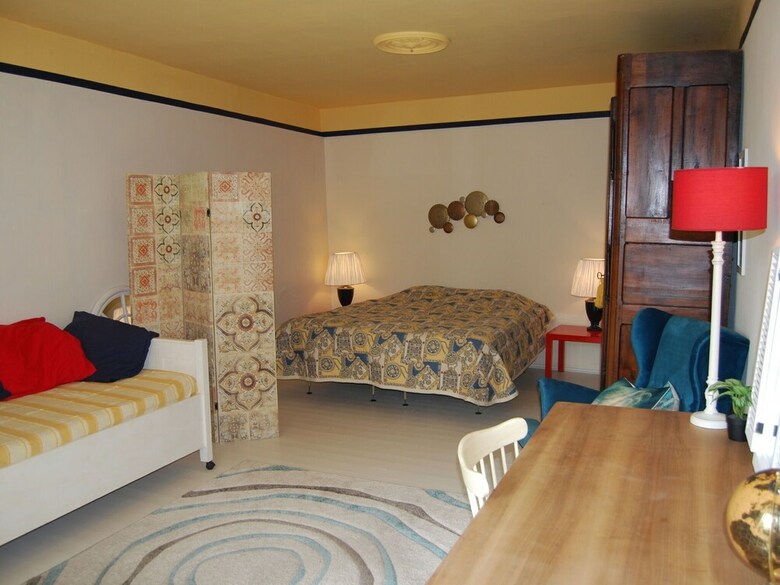 Charming Holiday Home In �tables With Swimming Pool