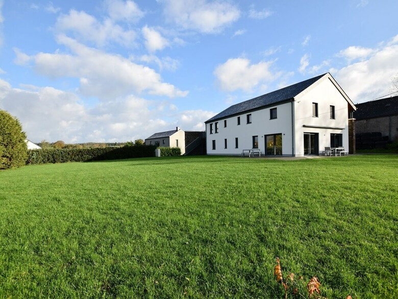 Apartment In A Green Setting And Suitable For People With Reduced Mobility