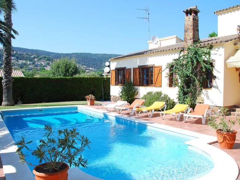 Peaceful Villa In Calonge Spain With Swimming Pool