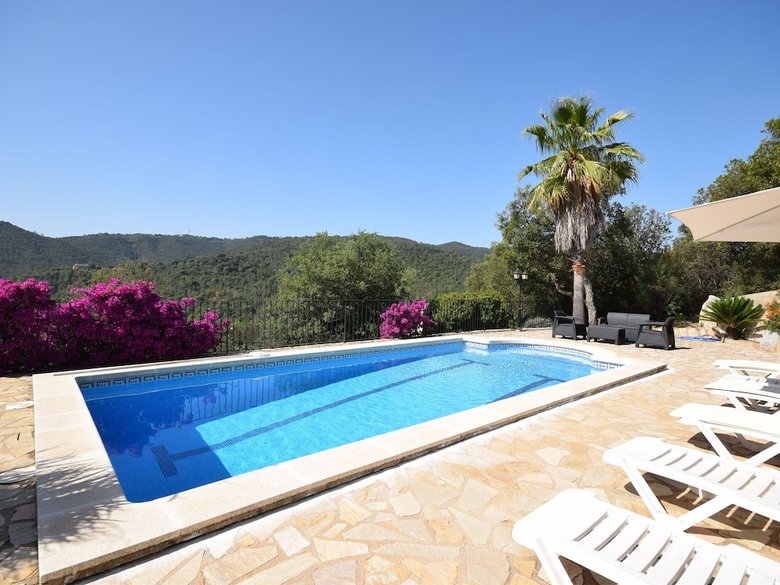 Deluxe Villa In Calonge With Private Pool