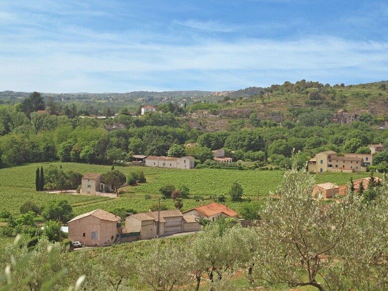 Quaint Villa In Argelliers With Private Swimming Pool