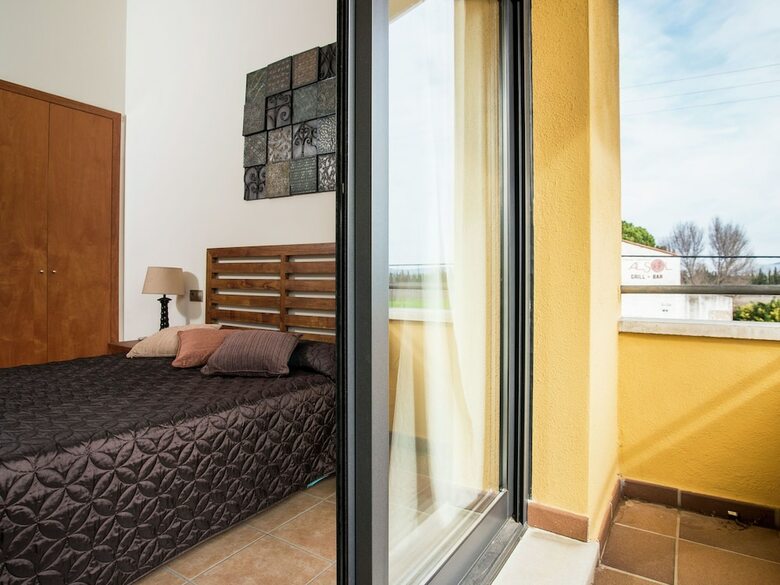 Cozy Holiday Home In Urbanitzaci� Bon Relax With Pool