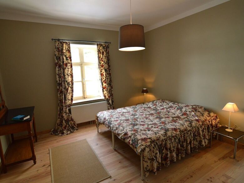 Quiet Cottage In Roumont