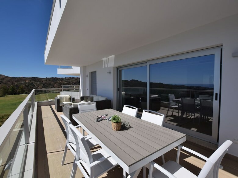 Luxury Apartment With Swimming Pool In Andalusia