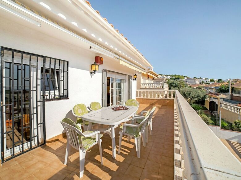 Stylish Holiday Home In El Mas Mel By The Forest