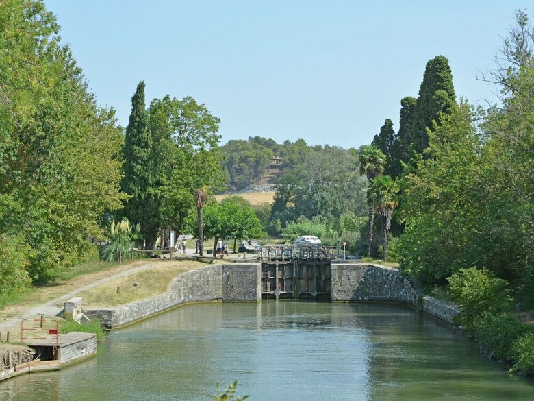 Luxurious Villa In Alzonne With Terrace
