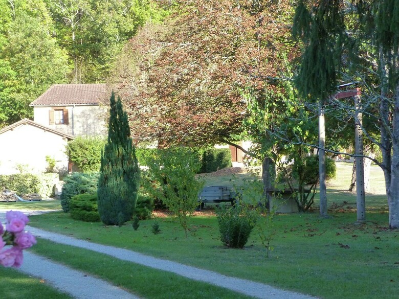 Vintage Home In Siorac-en-p�rigord With Pool