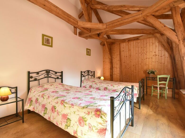 Cozy Holiday Home In Coux-et-bigaroque With A Private Pool