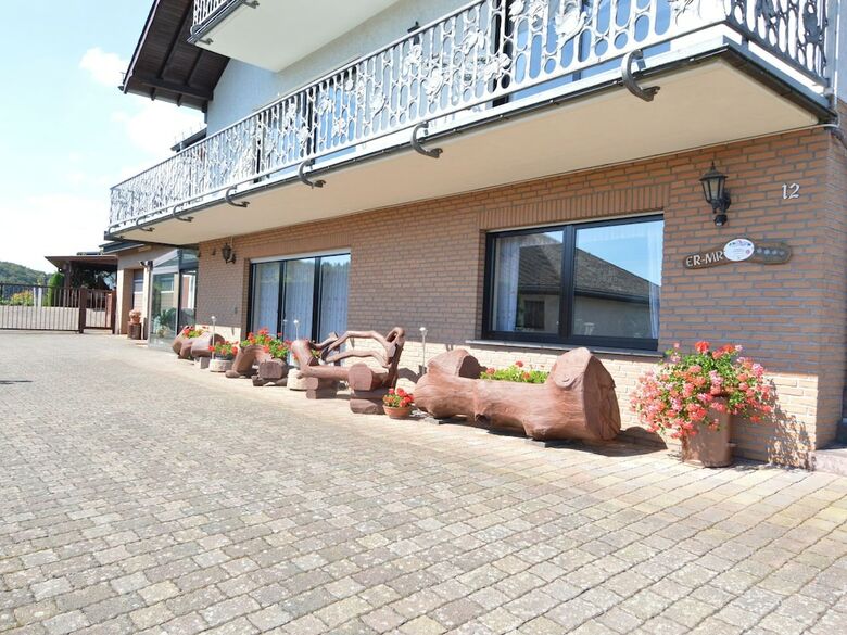 Apartamento Spacious, Comfortable 5-pers. House On The Ground Floor