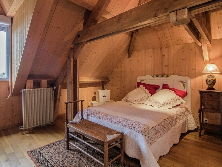 Cozy Villa In Saint-bonnet-la-rivi�re With Swimming Pool