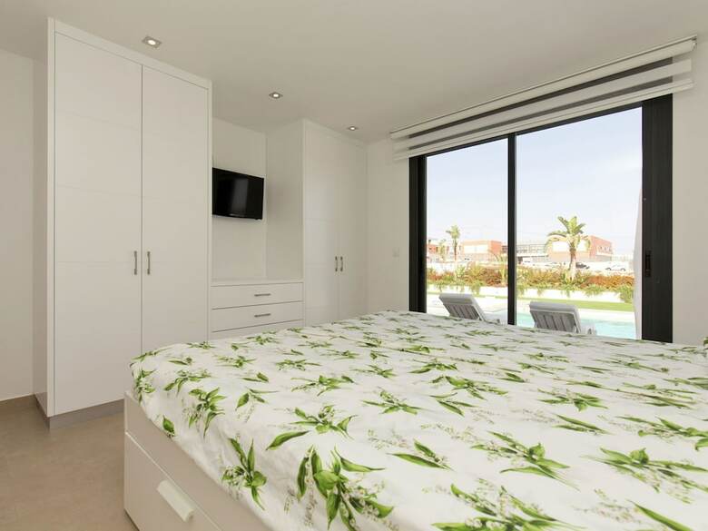 Plushy Villa In Torremendo With Pool And Reservoir Views