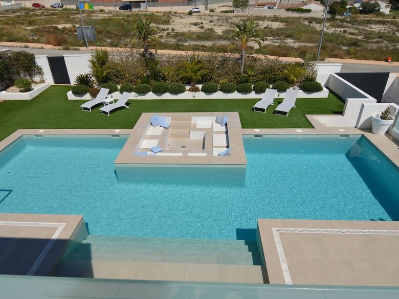 Plushy Villa In Torremendo With Pool And Reservoir Views