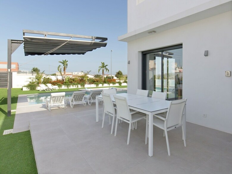 Plushy Villa In Torremendo With Pool And Reservoir Views