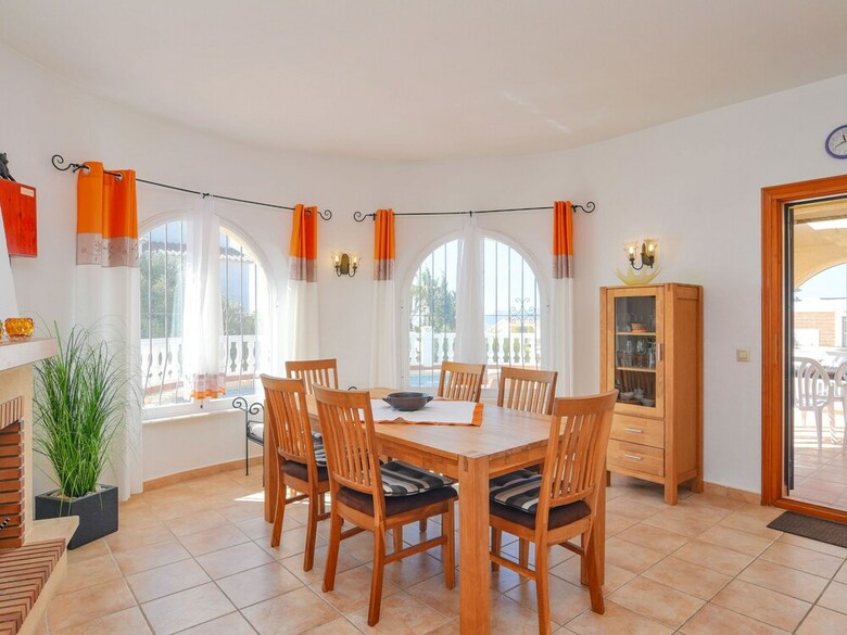 Lush Villa With Swimming Pool In Benitachell