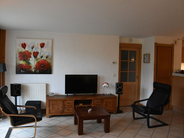 Spacious Apartment In Sallanches Near Ski Area