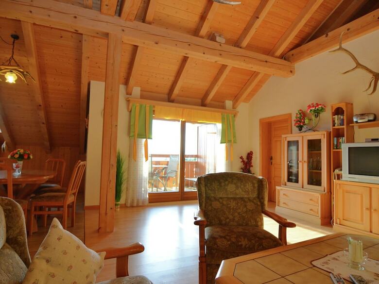 Cushy Apartment With Jacuzzi, Sauna, Solarium, Bbq, Balcony