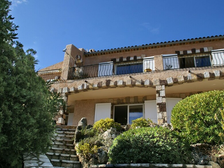 Affluent Villa In Les Issambres With Pool And Panoramic Seaview