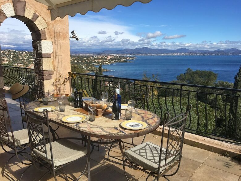 Affluent Villa In Les Issambres With Pool And Panoramic Seaview
