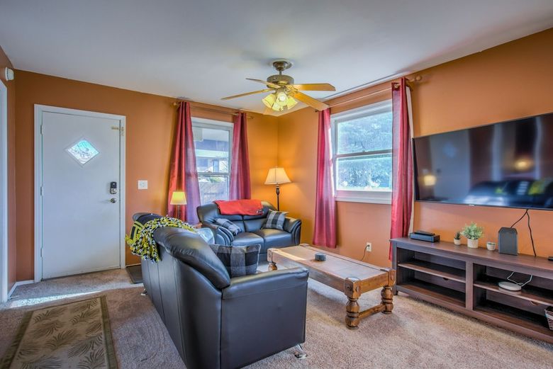 3br Mtn Viewsdowntownnext To Lake, Parks, More