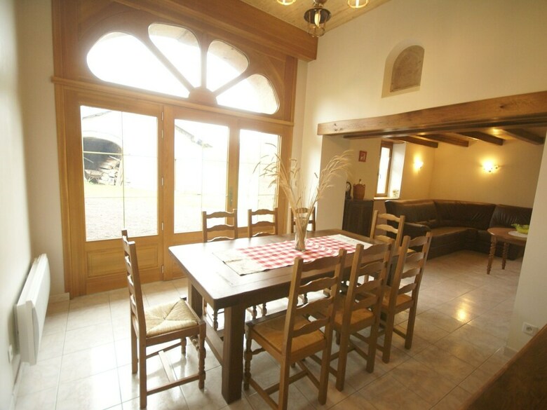 Spacious Holiday Home With Private Garden In Saint-bresson