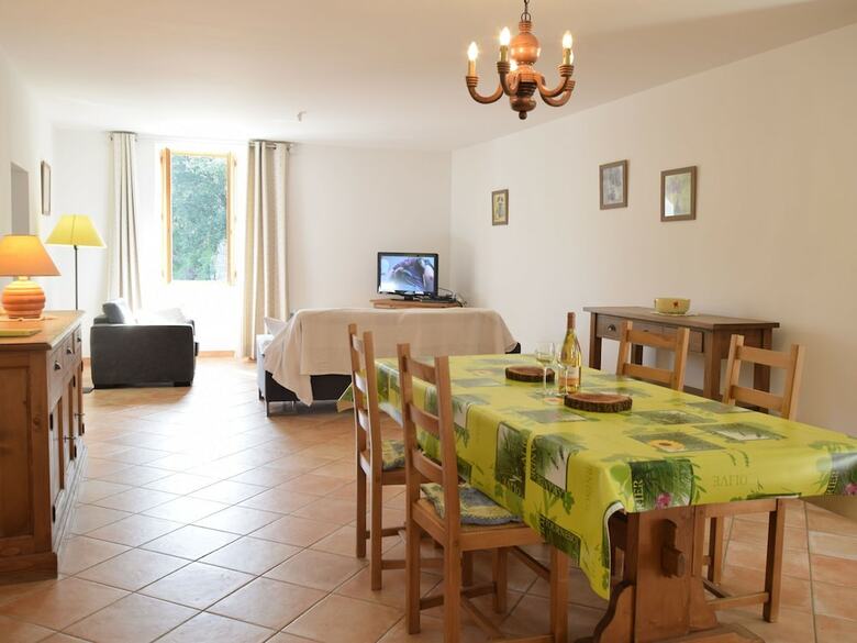 Charming Holiday Home In Montclus With Terrace
