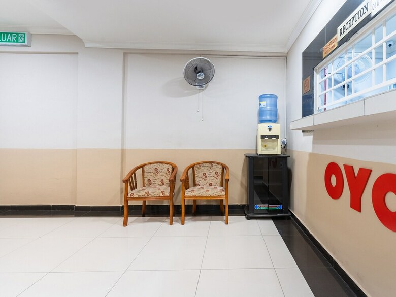 Oyo 89844 Green Villa Hotel