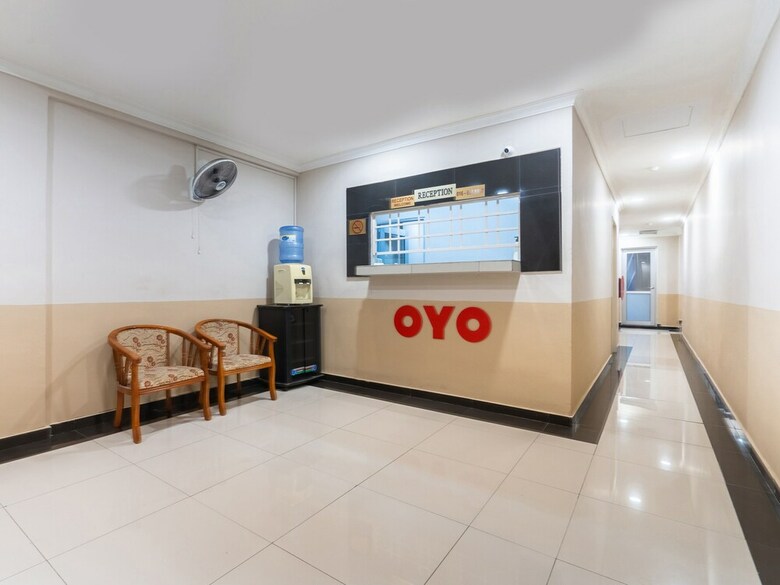 Oyo 89844 Green Villa Hotel