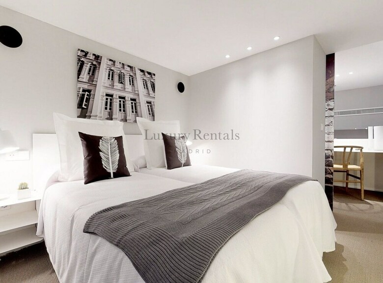 Apartamentos Palacio Real II
