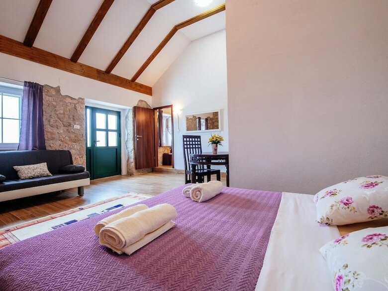 Extraordinary Private Estate With 2 Detached Houses, 2 Beautiful Infinity Pools