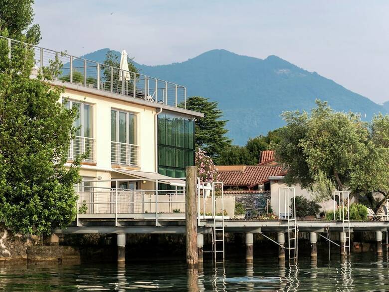 Luxurious Apartment In Marone Overlooking Lake Iseo