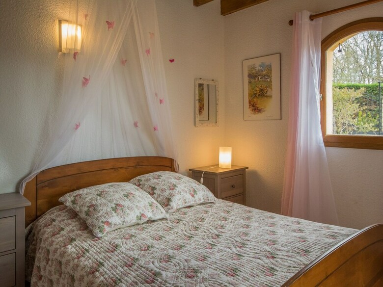 Cozy Villa In Saint-martin-le-redon With Private Pool